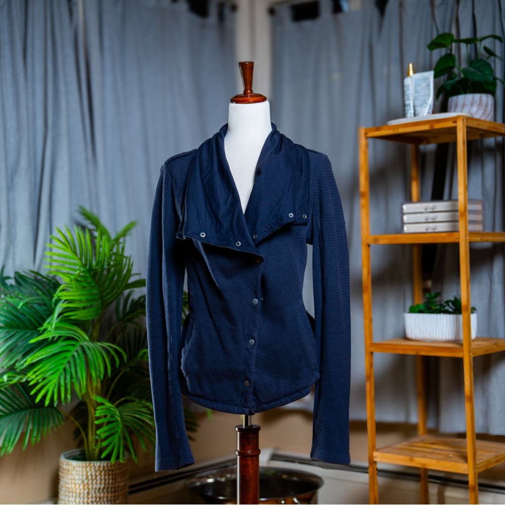 Blue Tailored Blazer with Classic Lapel